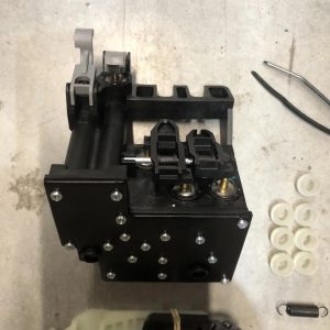 Блок клапанов сиденья X3000/5000/6000 SHACMAN Оригинал // GLM136575